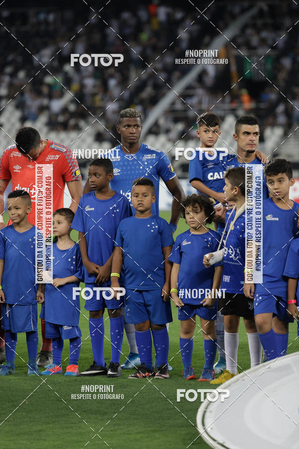 Achetez vos photos de l'vnementBotafogo x Cruzeiro  Nilton Santos  - 31/10/2019 sur Fotop