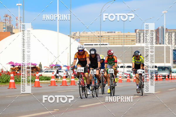 Acquista le foto dell'evento100KM DE BRASLIA-COPA RESENHA MASTER DE CICLISMO. in Fotop