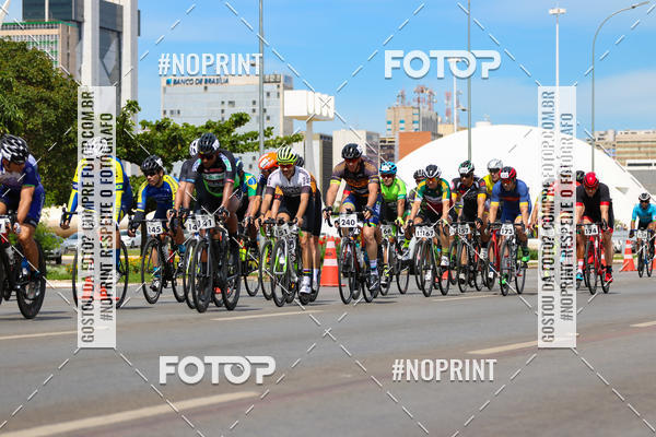 Buy your photos of the event100KM DE BRASLIA-COPA RESENHA MASTER DE CICLISMO. on Fotop