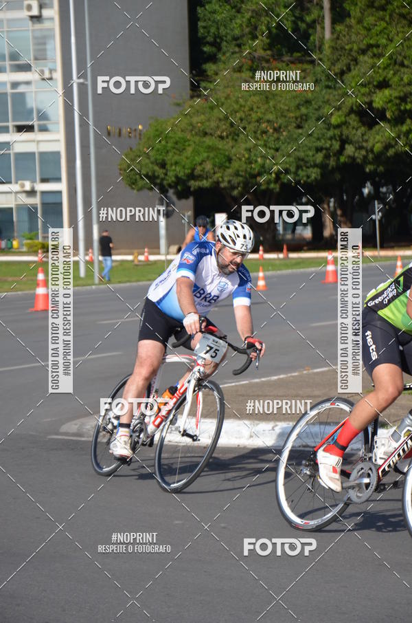 Buy your photos of the event100KM DE BRASLIA-COPA RESENHA MASTER DE CICLISMO. on Fotop