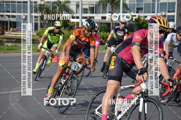 Buy your photos of the event100KM DE BRASLIA-COPA RESENHA MASTER DE CICLISMO. on Fotop