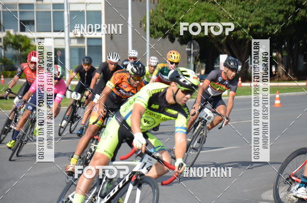 Buy your photos of the event100KM DE BRASLIA-COPA RESENHA MASTER DE CICLISMO. on Fotop
