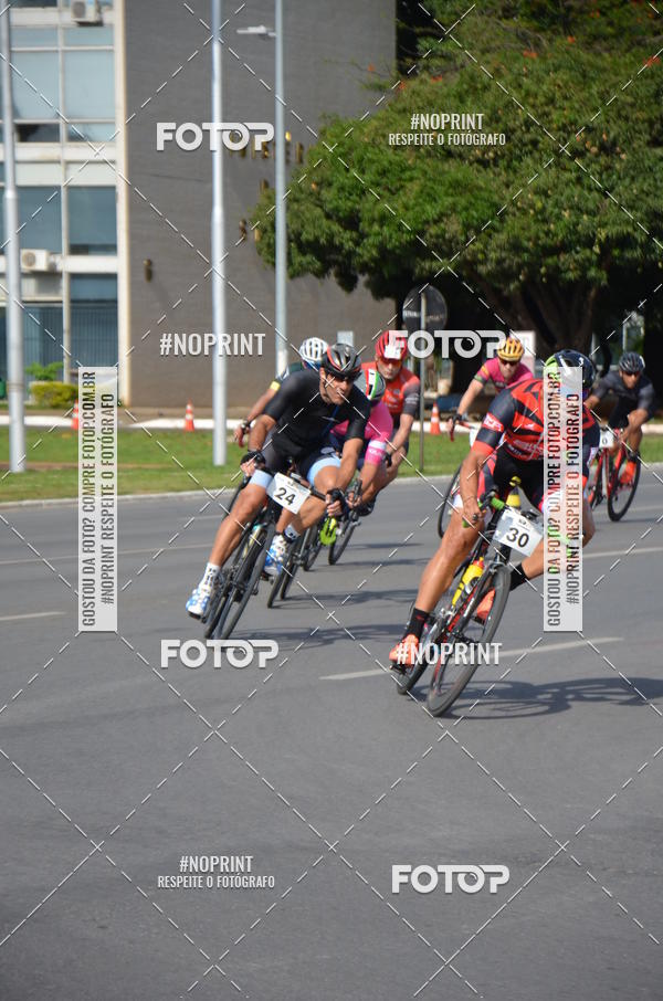 Buy your photos of the event100KM DE BRASLIA-COPA RESENHA MASTER DE CICLISMO. on Fotop