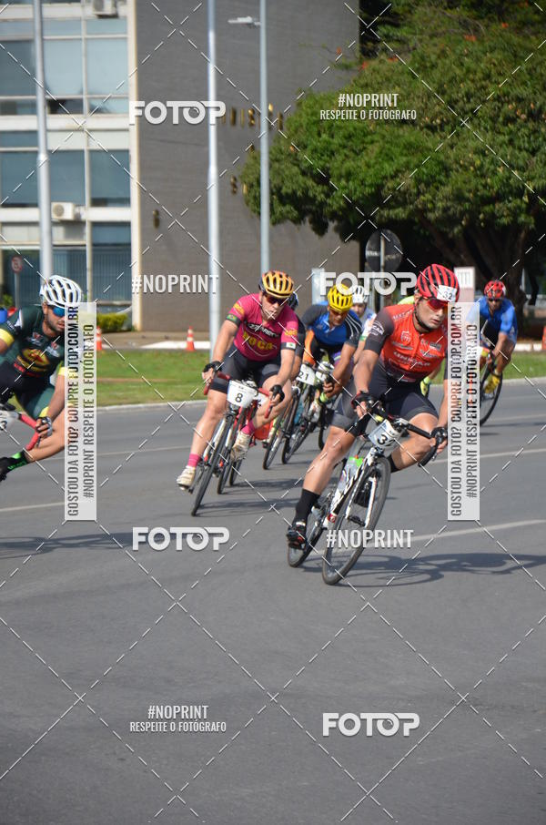 Buy your photos of the event100KM DE BRASLIA-COPA RESENHA MASTER DE CICLISMO. on Fotop