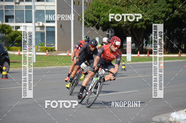 Buy your photos of the event100KM DE BRASLIA-COPA RESENHA MASTER DE CICLISMO. on Fotop