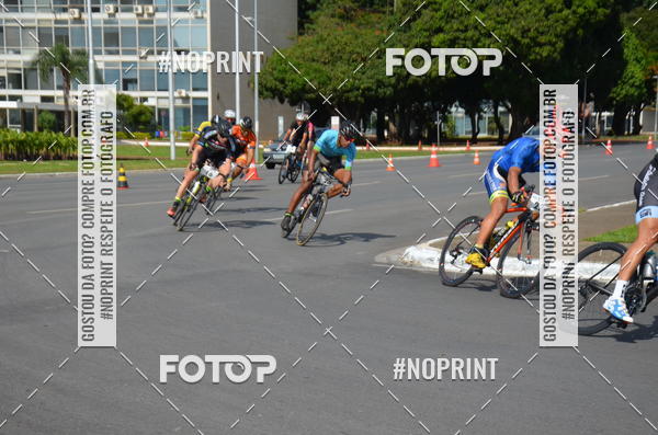 Buy your photos of the event100KM DE BRASLIA-COPA RESENHA MASTER DE CICLISMO. on Fotop