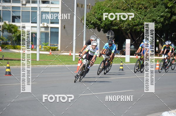 Buy your photos of the event100KM DE BRASLIA-COPA RESENHA MASTER DE CICLISMO. on Fotop