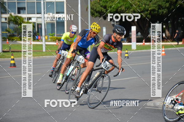 Buy your photos of the event100KM DE BRASLIA-COPA RESENHA MASTER DE CICLISMO. on Fotop