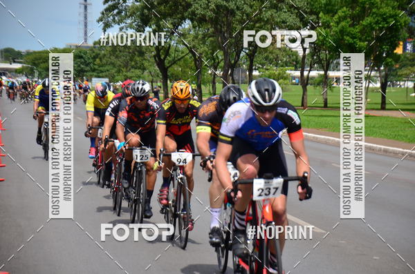 Buy your photos of the event100KM DE BRASLIA-COPA RESENHA MASTER DE CICLISMO. on Fotop