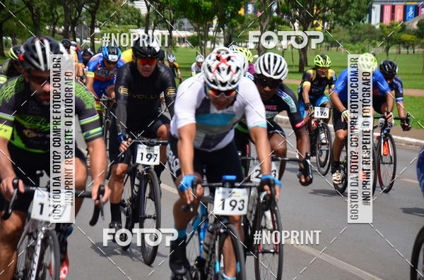 Buy your photos of the event100KM DE BRASLIA-COPA RESENHA MASTER DE CICLISMO. on Fotop