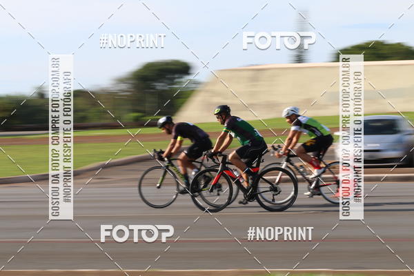 Buy your photos of the event100KM DE BRASLIA-COPA RESENHA MASTER DE CICLISMO. on Fotop