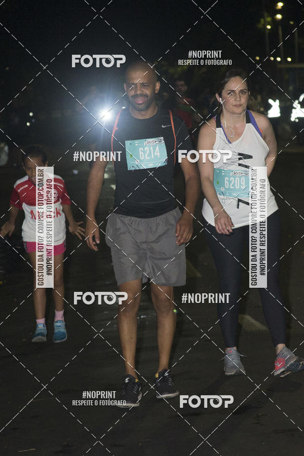 Buy your photos of the eventNight Run SP Etapa Pop - Equipe ASI on Fotop