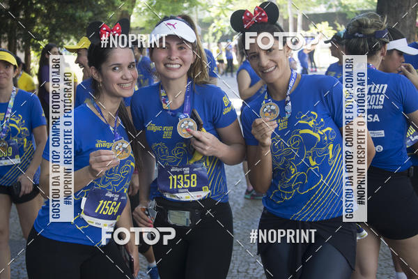 Buy your photos of the eventDisney Magic Run SP - Equipe ASI on Fotop