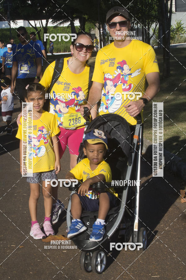 Buy your photos of the eventDisney Magic Run SP - Equipe ASI on Fotop
