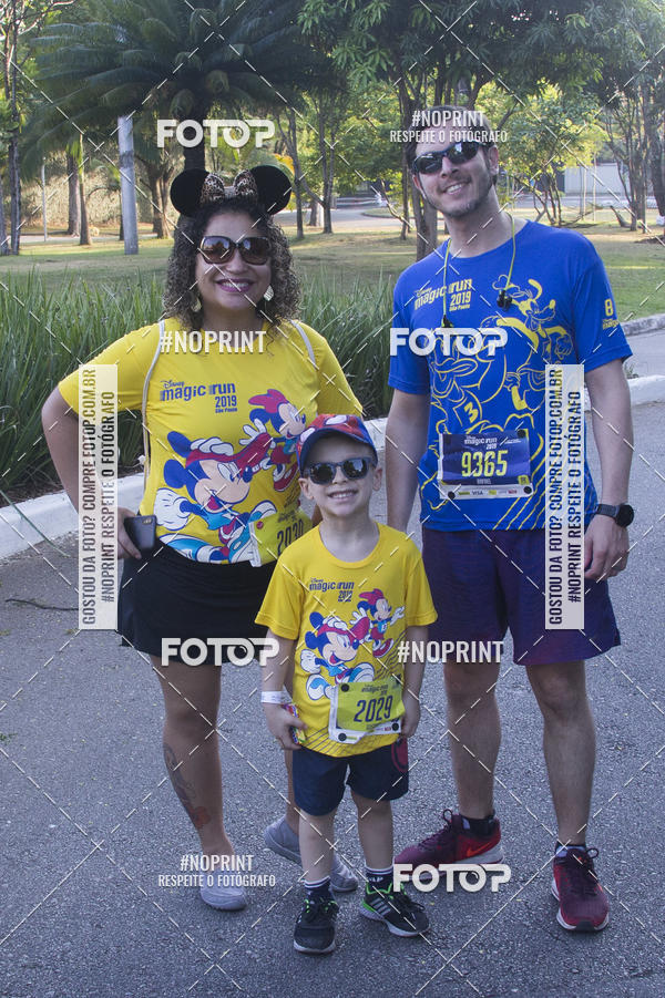 Buy your photos of the eventDisney Magic Run SP - Equipe ASI on Fotop