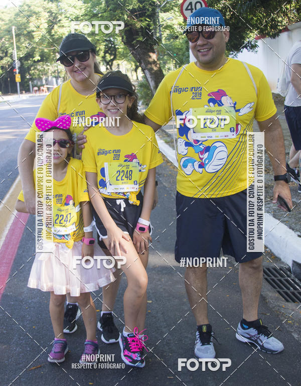 Buy your photos of the eventDisney Magic Run SP - Equipe ASI on Fotop