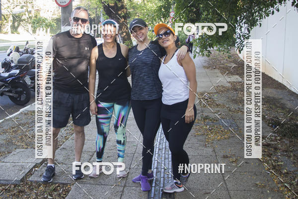 Buy your photos of the eventDisney Magic Run SP - Equipe ASI on Fotop