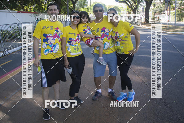 Buy your photos of the eventDisney Magic Run SP - Equipe ASI on Fotop