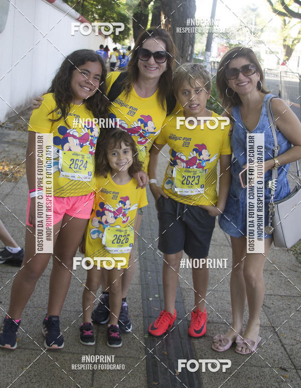 Buy your photos of the eventDisney Magic Run SP - Equipe ASI on Fotop