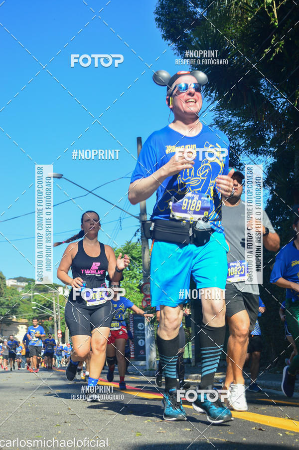 Buy your photos of the eventDisney Magic Run SP - Equipe ASI on Fotop