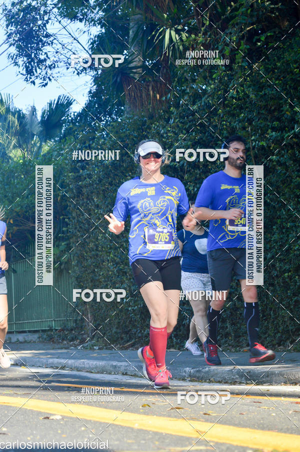 Buy your photos of the eventDisney Magic Run SP - Equipe ASI on Fotop