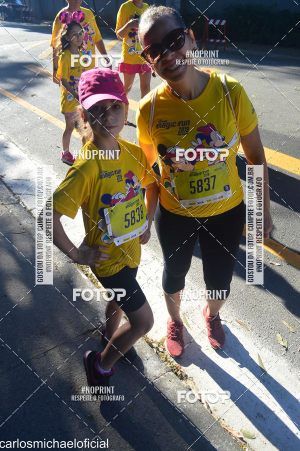 Buy your photos of the eventDisney Magic Run SP - Equipe ASI on Fotop