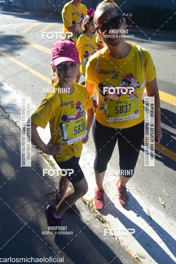 Buy your photos of the eventDisney Magic Run SP - Equipe ASI on Fotop