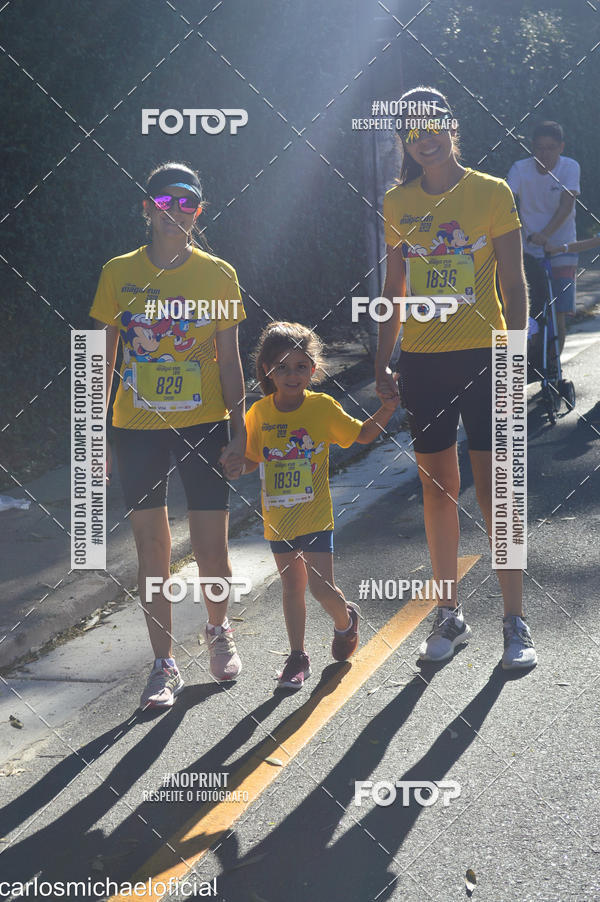 Buy your photos of the eventDisney Magic Run SP - Equipe ASI on Fotop