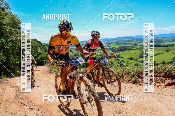 Buy your photos of the eventOURO BIKER on Fotop