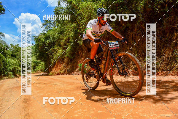 Buy your photos of the eventOURO BIKER on Fotop