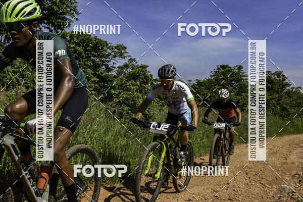 Buy your photos of the eventOURO BIKER on Fotop