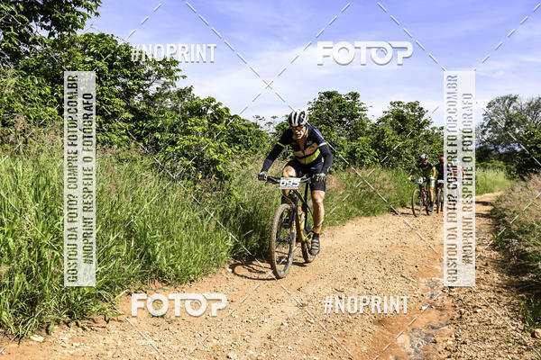 Buy your photos of the eventOURO BIKER on Fotop