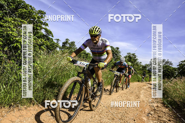Buy your photos of the eventOURO BIKER on Fotop