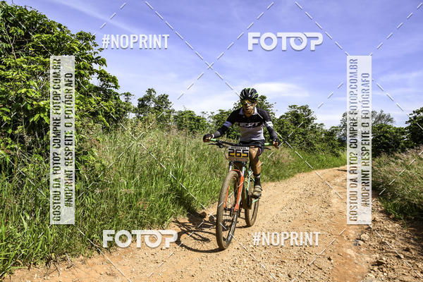 Buy your photos of the eventOURO BIKER on Fotop