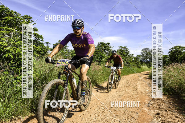Buy your photos of the eventOURO BIKER on Fotop
