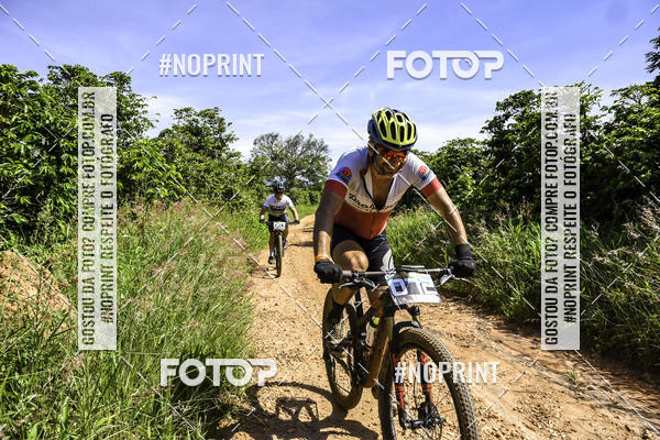 Buy your photos of the eventOURO BIKER on Fotop