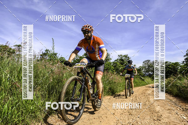 Buy your photos of the eventOURO BIKER on Fotop