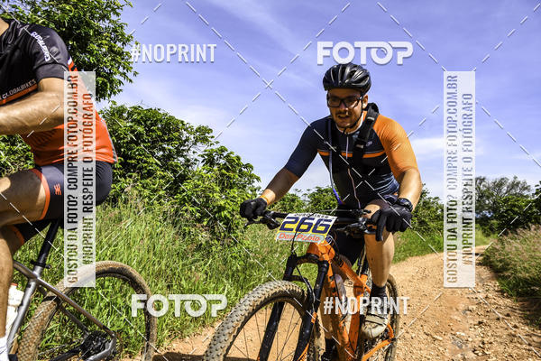 Buy your photos of the eventOURO BIKER on Fotop