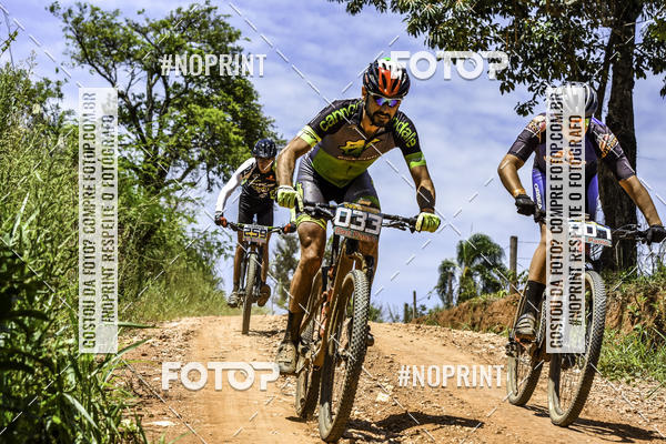 Buy your photos of the eventOURO BIKER on Fotop