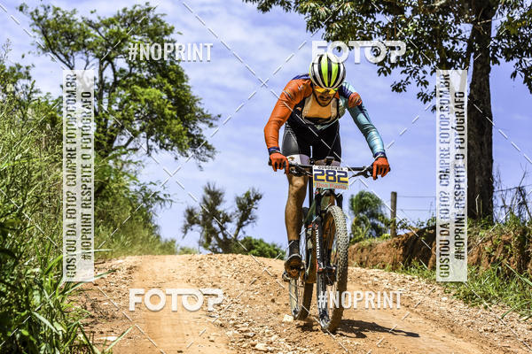 Buy your photos of the eventOURO BIKER on Fotop