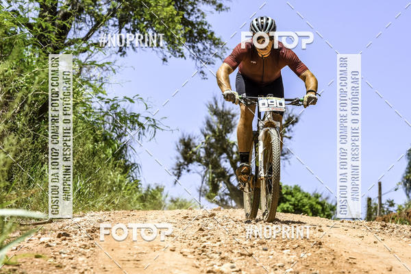Buy your photos of the eventOURO BIKER on Fotop