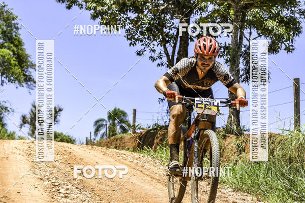 Buy your photos of the eventOURO BIKER on Fotop