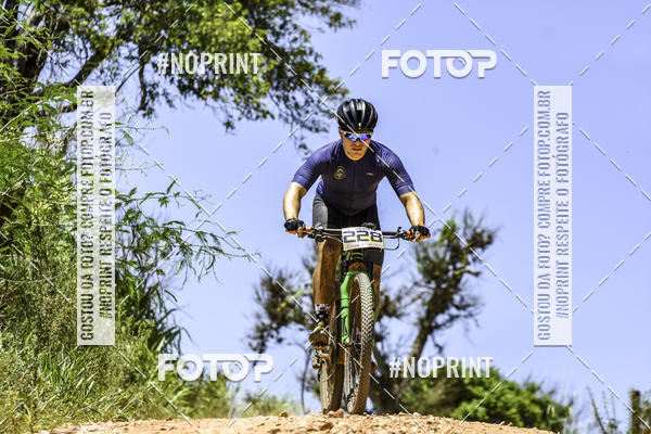 Buy your photos of the eventOURO BIKER on Fotop