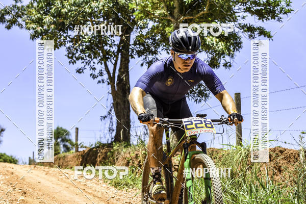 Buy your photos of the eventOURO BIKER on Fotop
