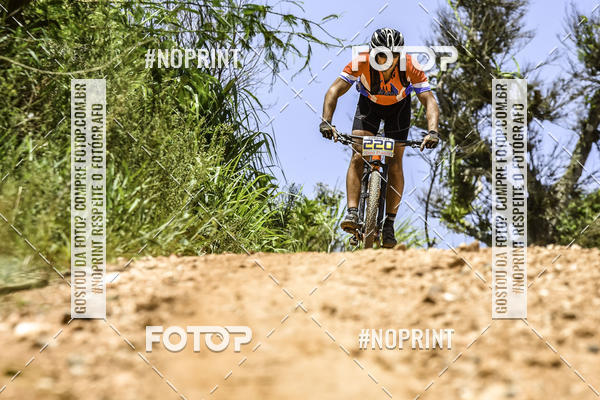 Buy your photos of the eventOURO BIKER on Fotop