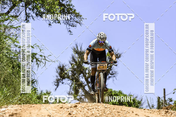 Buy your photos of the eventOURO BIKER on Fotop