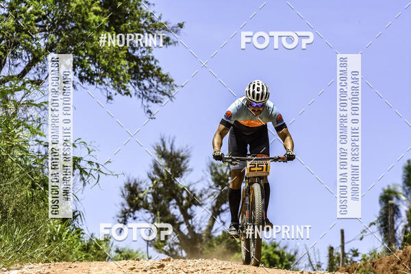Buy your photos of the eventOURO BIKER on Fotop