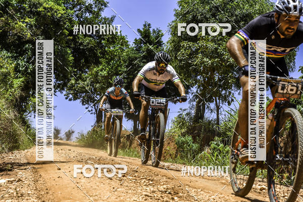 Buy your photos of the eventOURO BIKER on Fotop