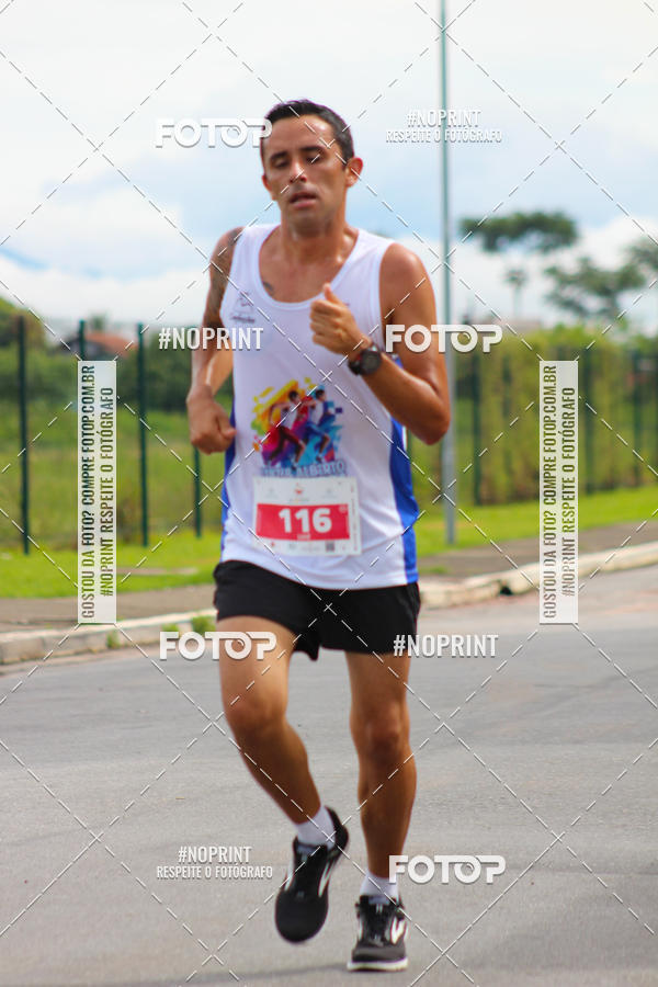 Buy your photos of the event2 Corrida de Natal Shopping Ptio Pinda on Fotop