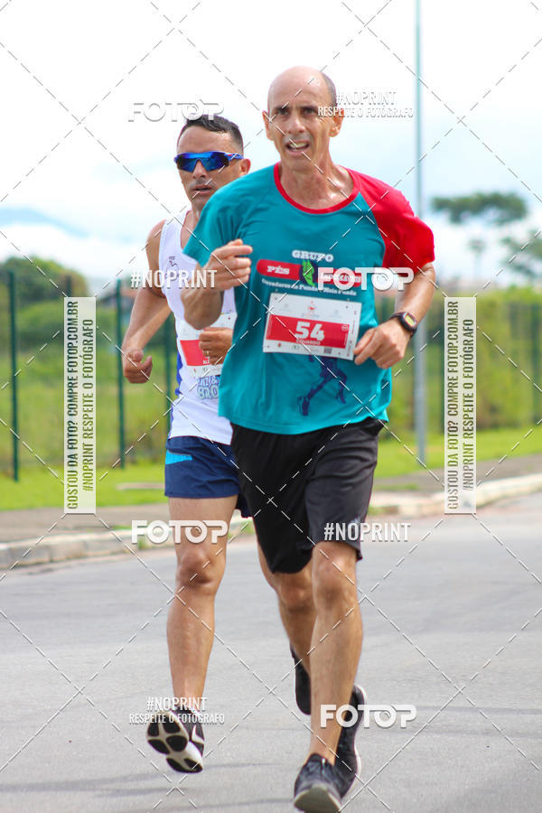 Buy your photos of the event2 Corrida de Natal Shopping Ptio Pinda on Fotop